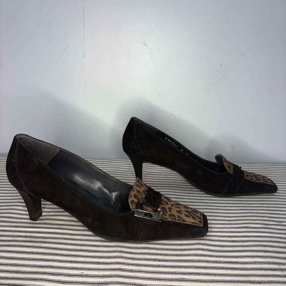 Women's Stuart Weitzman Leopard Print Heels Size 8